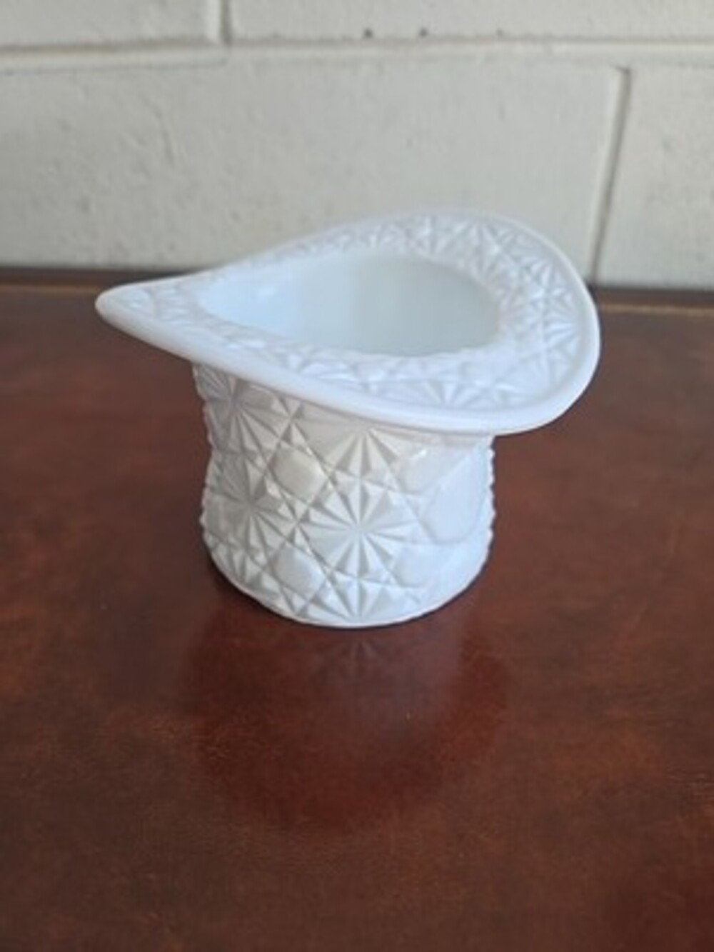 Vintage Milk Glass TOP HAT -candy dish, planter, Small Utensil or Stirrer Holder